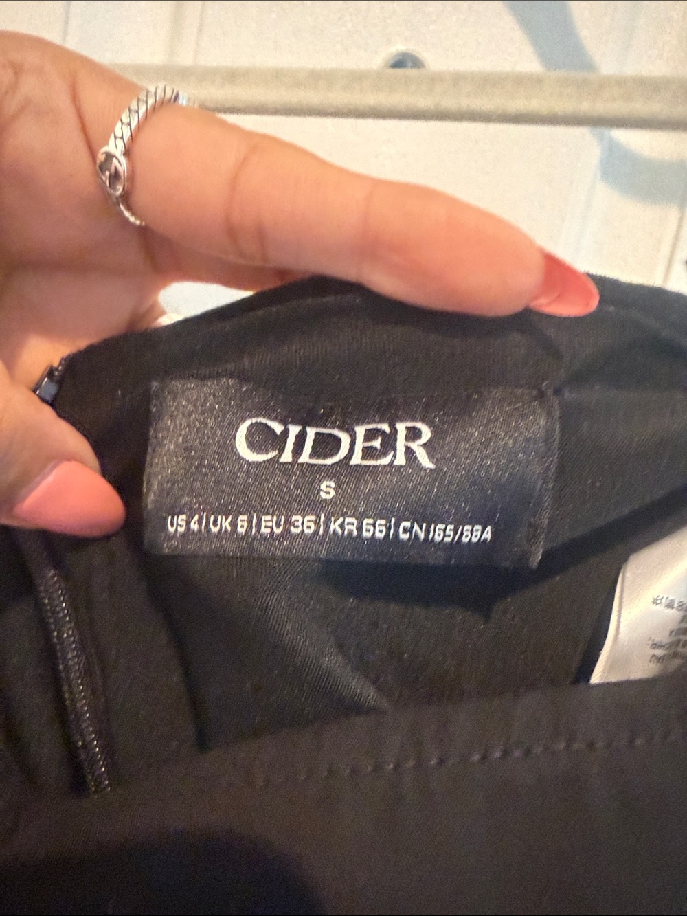 Cider skort in color black - Picture 3 of 6